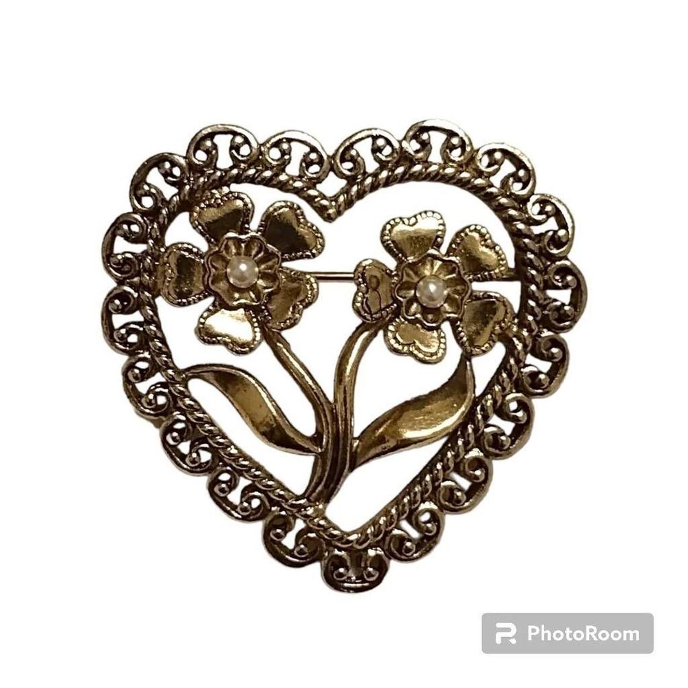 Avon Brooch Filagree Heart with Faux Pearl Flowers Gold Tone